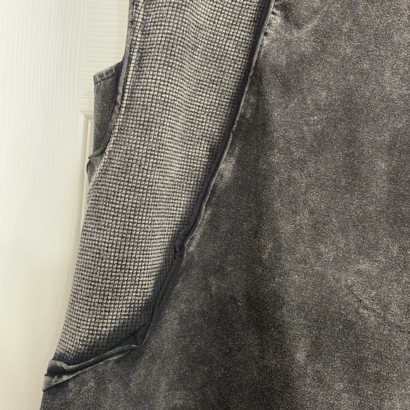 NEW DISTRESSED JODIFL MINERAL WASH BLACK TOP Large - Picture 6 of 8